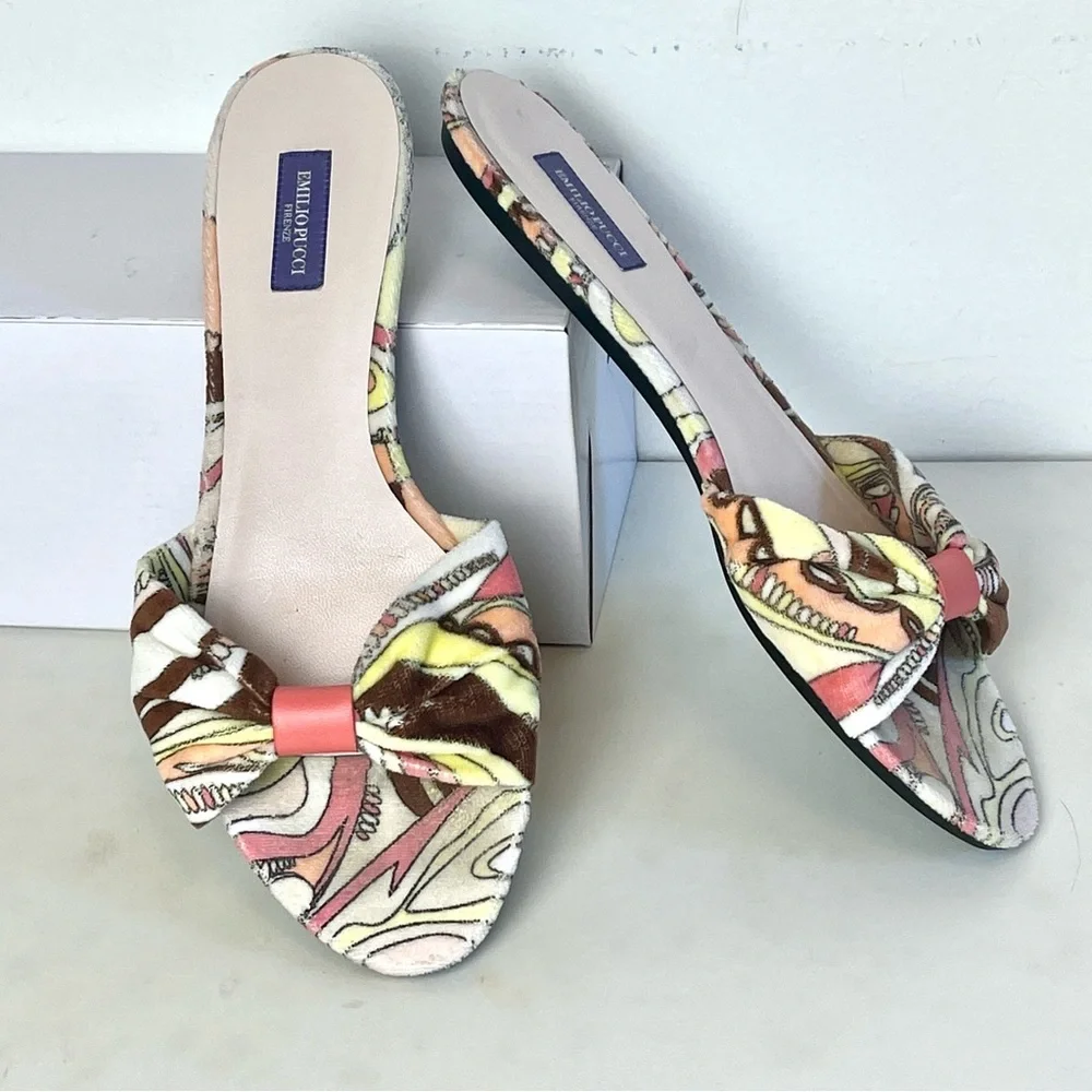 Sz. 7.5 Emilio Pucci Terry Shoes - Picture 4 of 17
